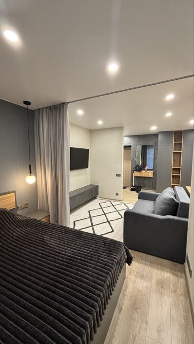 Подобово. Центр. ЖК Домбровський.