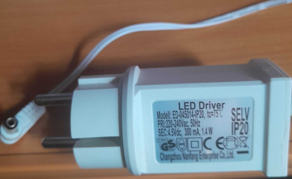 Блок живлення адаптер Ac/Dc Led Driver model Ed-045014-IP20 4.5 V