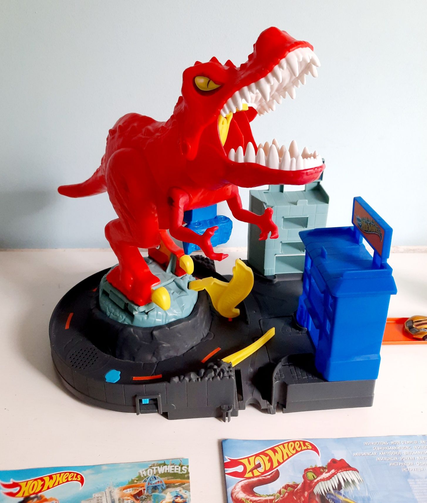 Hot Wheels City Pista T-rex Rampage - Mattel