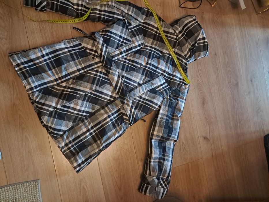 Куртка фірмова розмір s m