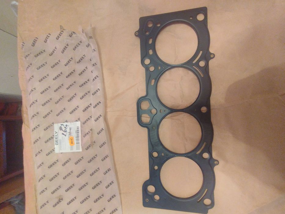 Прокладка ГБЦ на Geely MK 1.6 (метал) нова