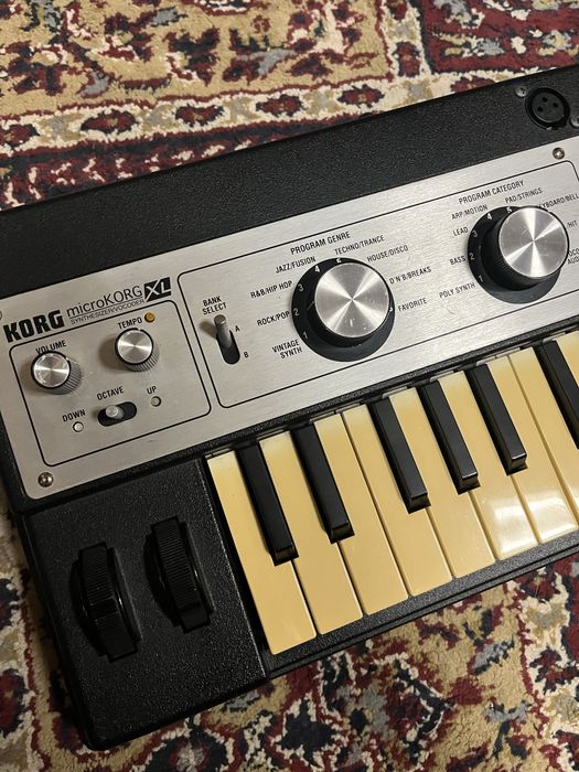 Microkorg XL + transformador + mala de transporte
