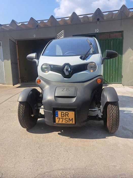 Carro eléctrico desportivo