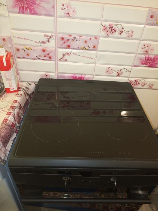 Płyta indukcyjna z piekarnikiem