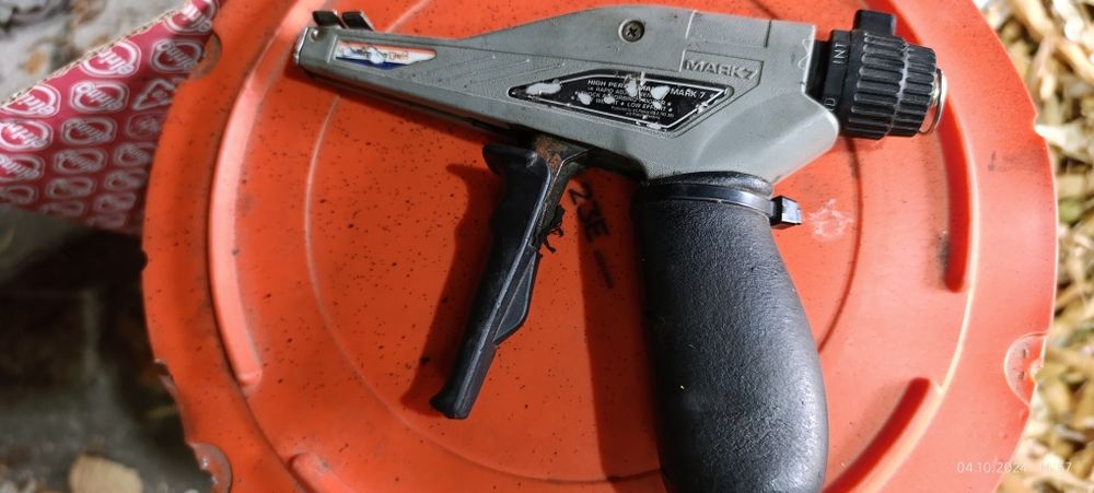 Инструмент для натяжения и резки кабеля HellermannTyton Mark 7 Ziptie