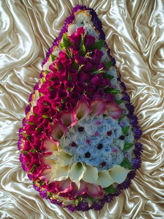 Ритуальні вінки преміум класу.Стандарт,Економ.  м.Кривий Ріг