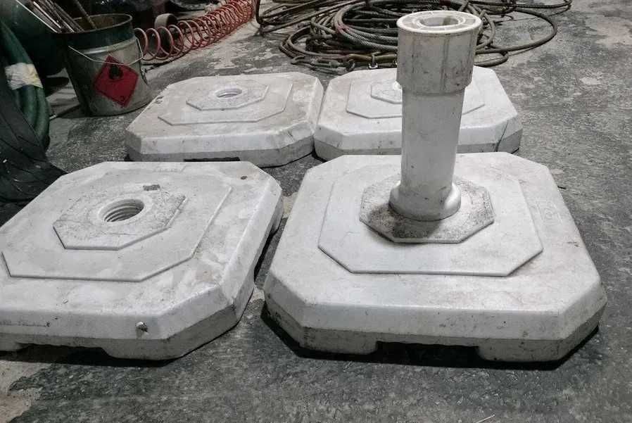 Conjunto 4 bases de guarda-sóis – Cimento/Betão