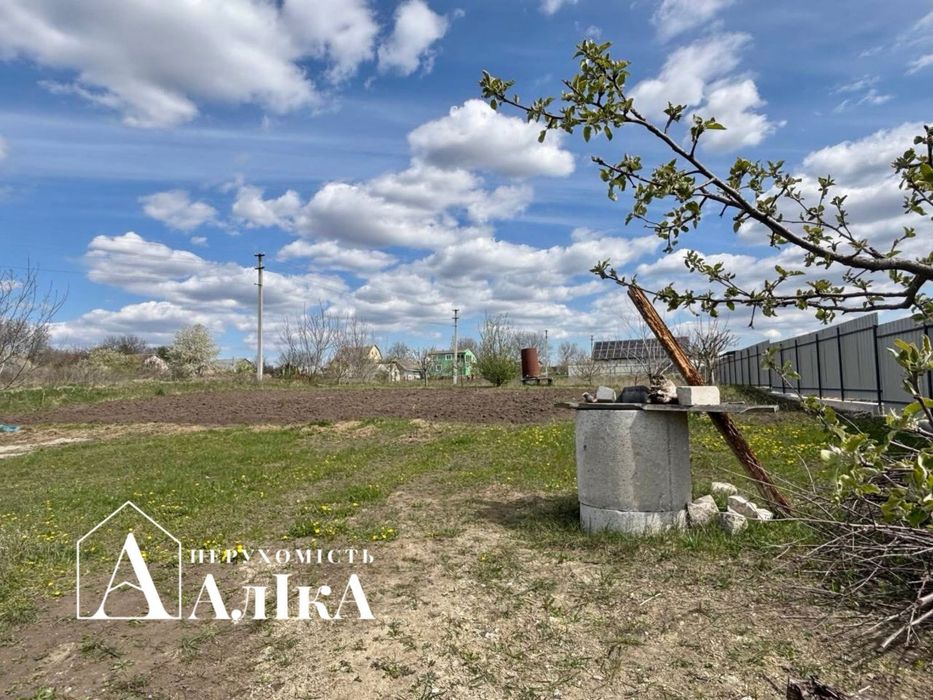 Продам земельну ділянку під забудову
