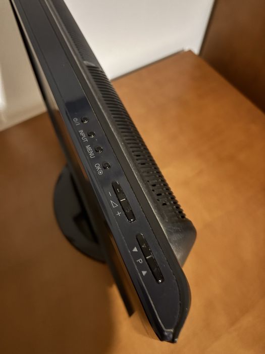 TV LG 19” LCD HD Ready – Funcional + cabos incluídos