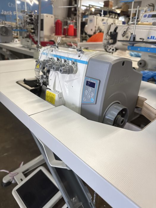 Overlock Jack C2-4 automat Nowy 4-nitkowy jak Juki