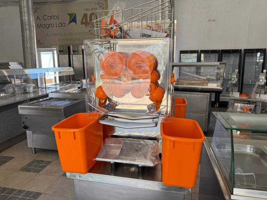 ACM1623 - Máquina de Sumos de Citrinos - NOVA