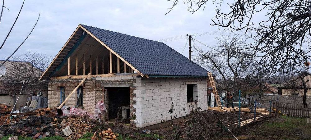 Заміна покрівлі даху (криші). Мансардні приміщення. Монтаж фасадів.