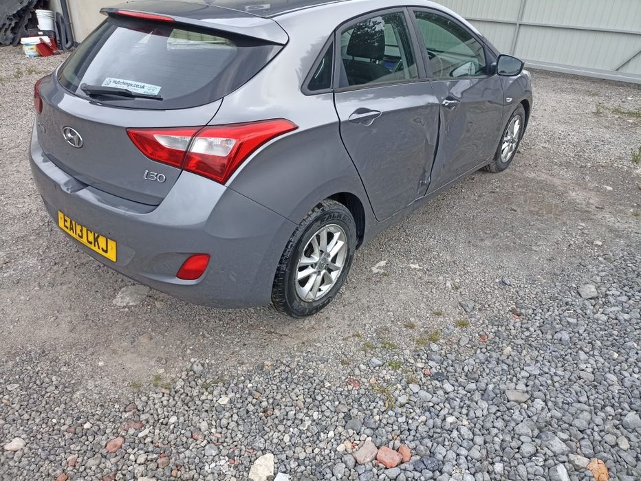 Hyundai i30 active Anglik silnik 1.6cdri przód Hyundai i30