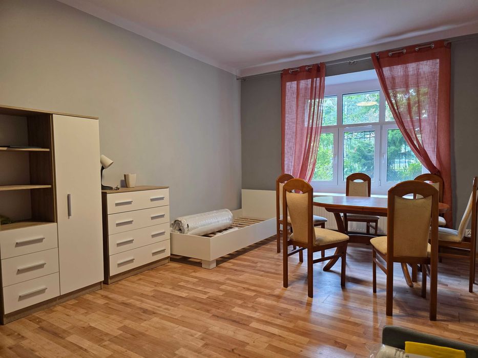 ul. Grunwaldzka, Mieszkanie 2 pokojowe, pow. 46 m2  - dla studentów (3 łózka i kanapa)