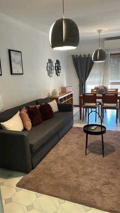 Arrenda-se apartamento, T1. totalmente mobilidade, com ar condicionado e pronto a habitar