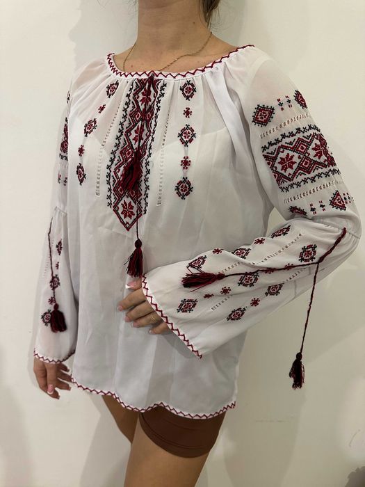 Вишиванка жіноча