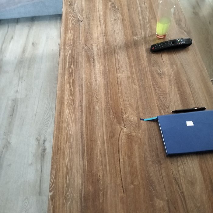 Stolik kawowy lub ława