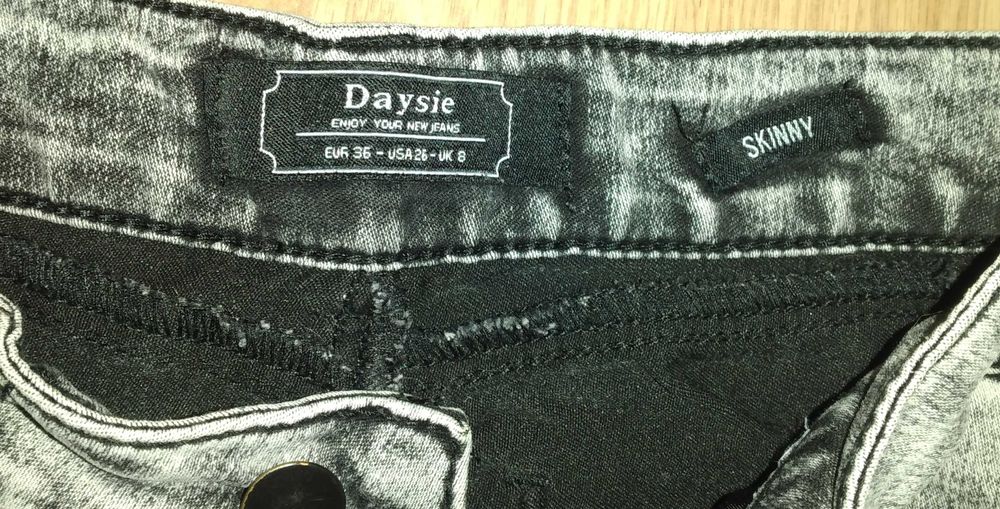 Jeansowe spodnie damskie