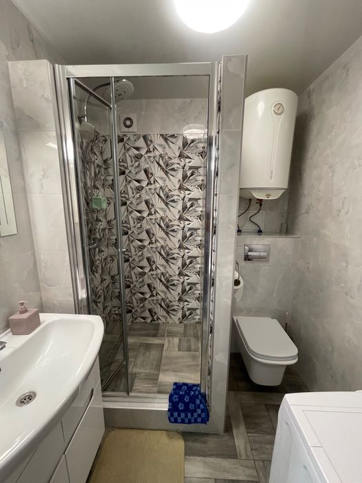 2 й поверх ВІЛЬНА! ЦЕНТР квартира студія подобово