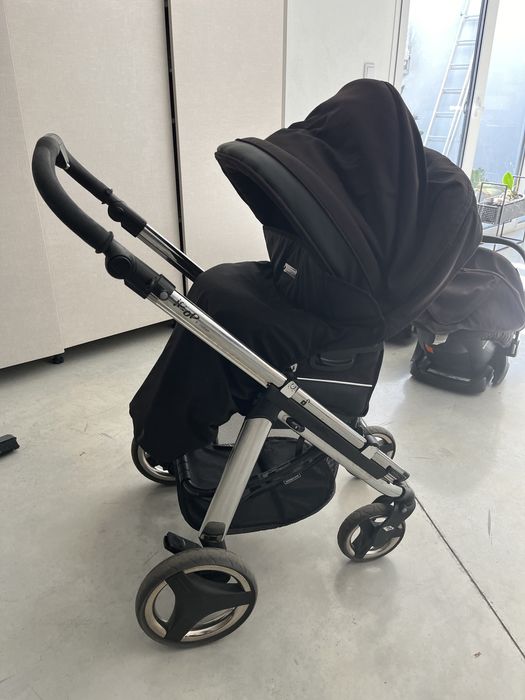 Carrinho BebeCar com ovo e base isofix para automovel