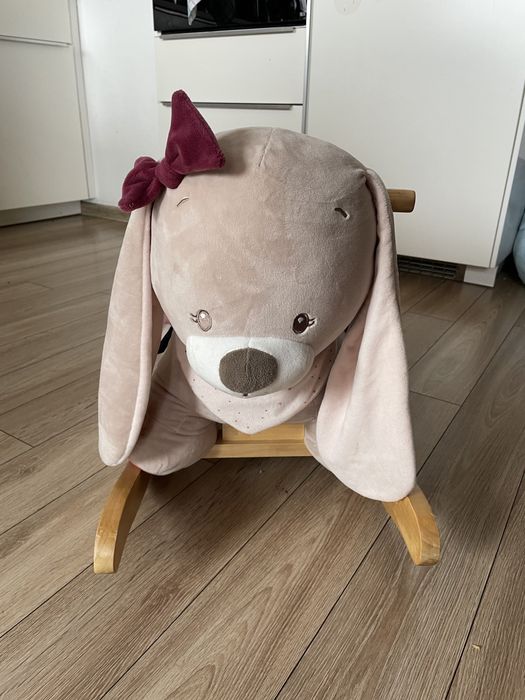 Bujaczek Nattou Nina różowy królik na biegunach