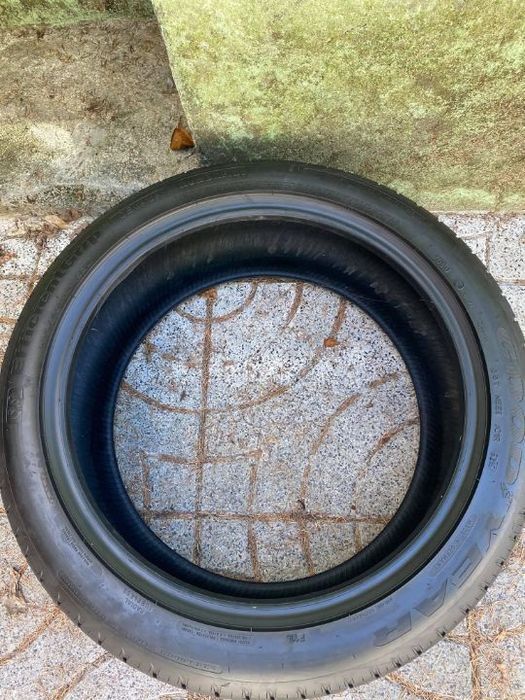 2 Pneus 235/45/19 Goodyear EfficientGrip MOE 98V RFT