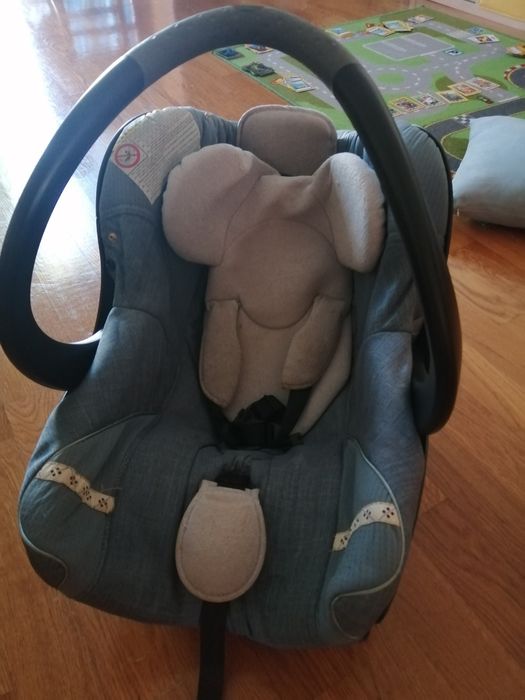 Carrinho e ovo para bebé