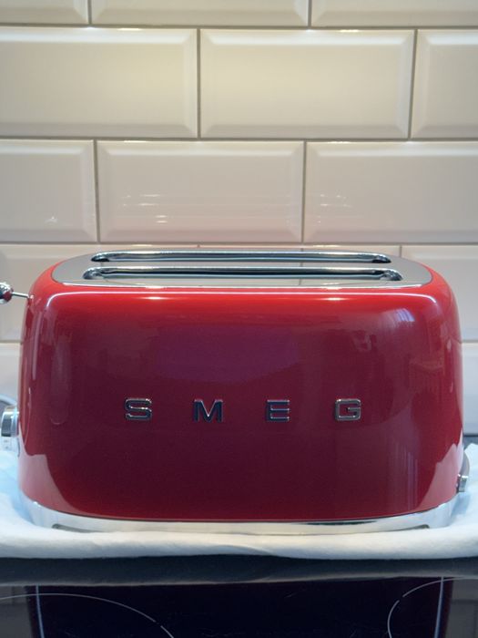Nowy toster SMEG 4 kromki