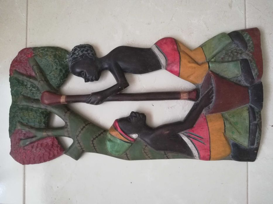 Escultura em madeira