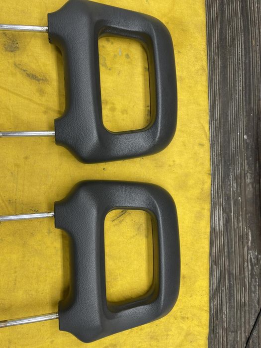 Hyundai Pony zagłówki