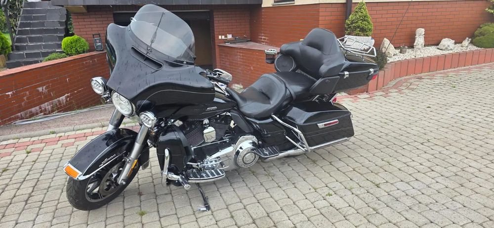 Harley-Davidson FLH Electra Glide Harley Davidson FLHTK Glide Limited 103