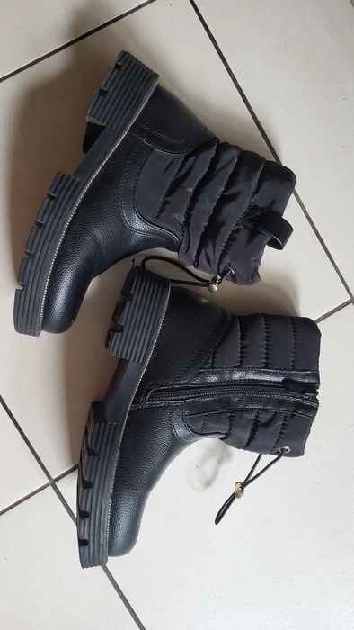 33 buty kozaki zimowe dziewczęce CCC
