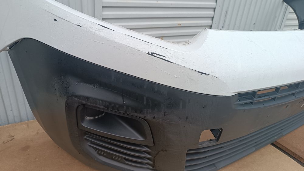 Vendo parachoque de frente citroen Berlingo ano 2017/23
