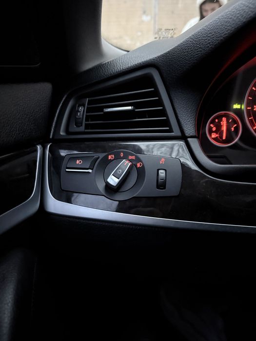 BMW F10 535i XDrive 2012