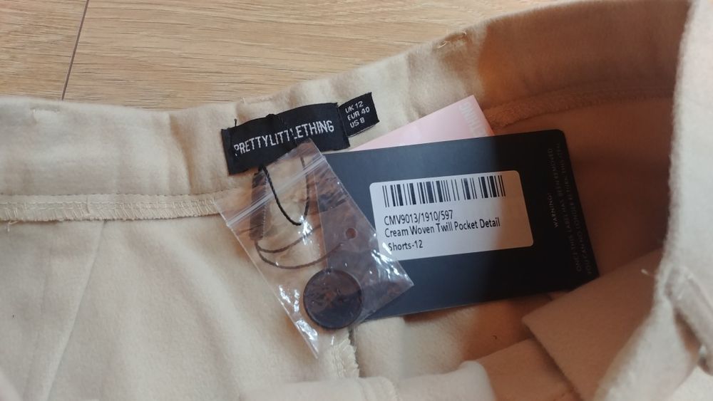 Nowe beżowe spodenki welurowe Pretty Little Thing S M