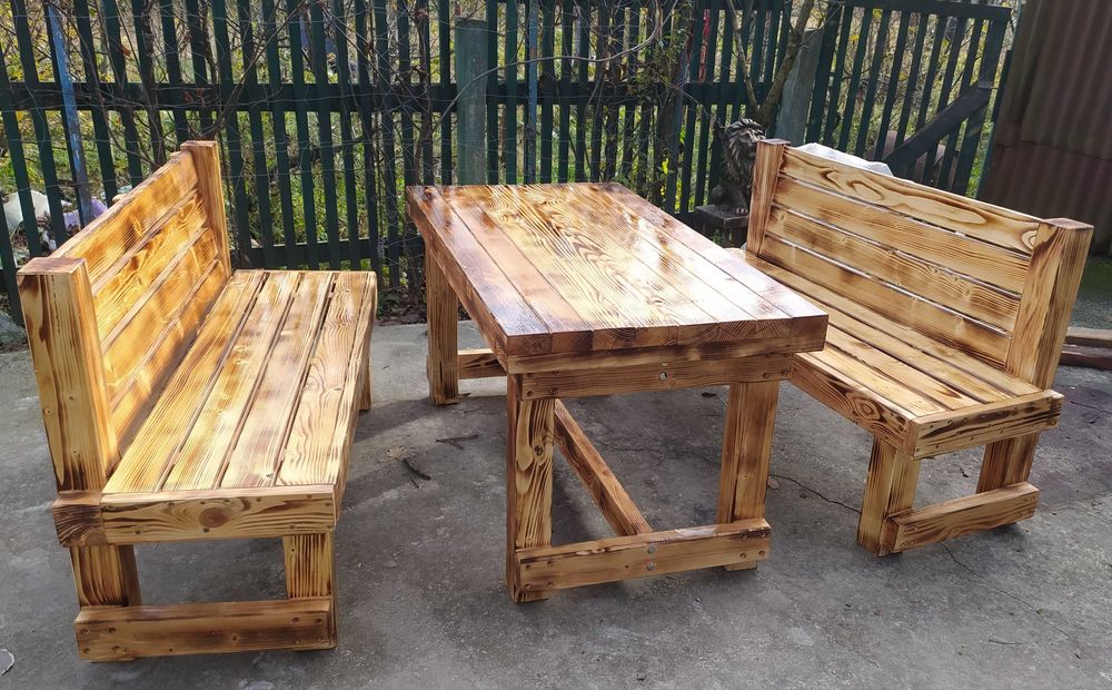 Столи лавки комплекти меблі для саду кафе барів