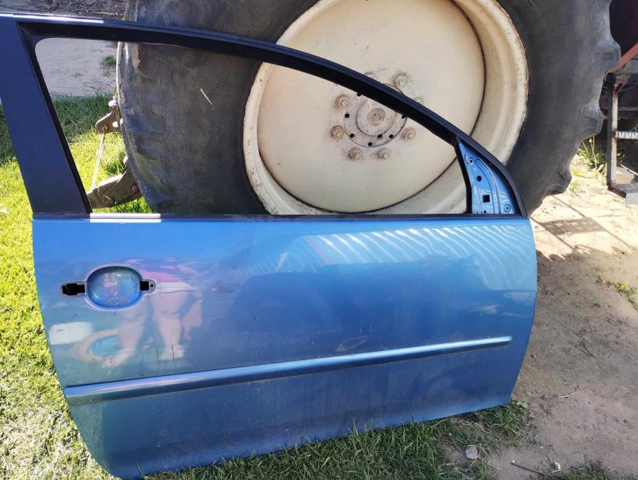 Sprzedam drzwi trzydrzwiowej