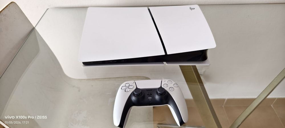 PlayStation 5 digital 1tb sem caixa com um comando
