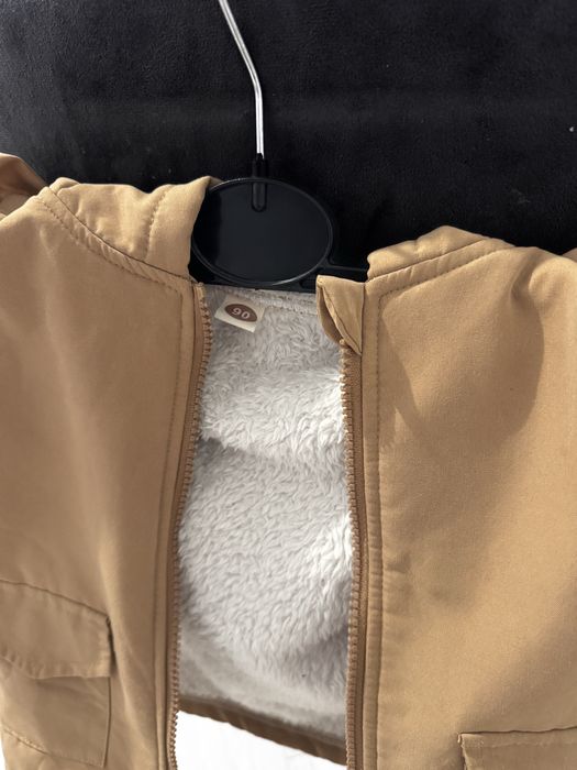 Куртка весна 90 розмір ( маломірить)