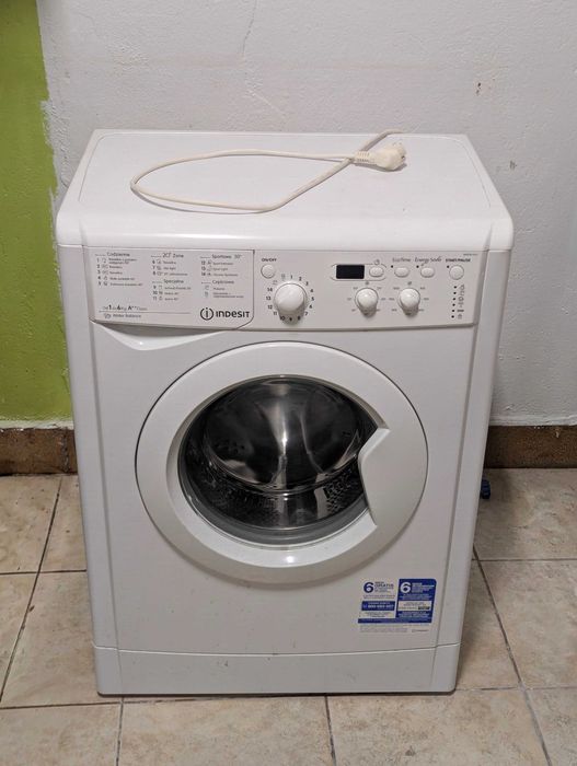 Pralka Indesit 61052, 6kg, 1000 obrotów, A++