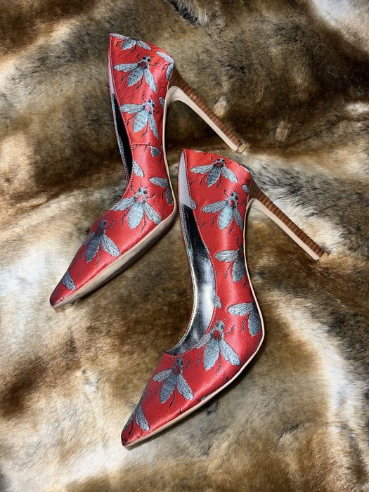 Czerwone Szpilki z Motywem Kwiatowym Nine West