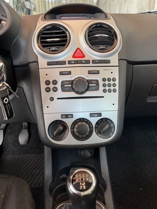 Opel Corsa 1.2 Gasolina + GPL | 2012 | Económico e Estimado