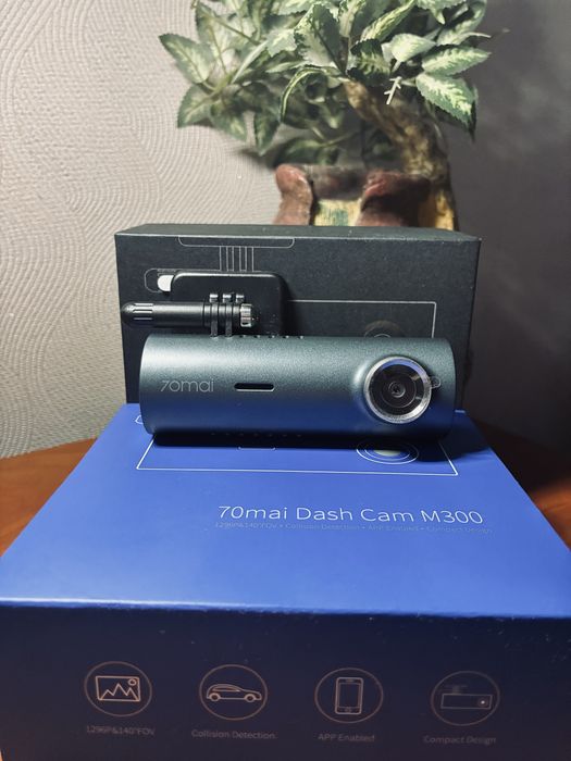 Видеорегистратор 70mai Dash Cam M300