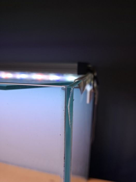 Aquário em vidro, com tampa Fundo degrade estilo ADA