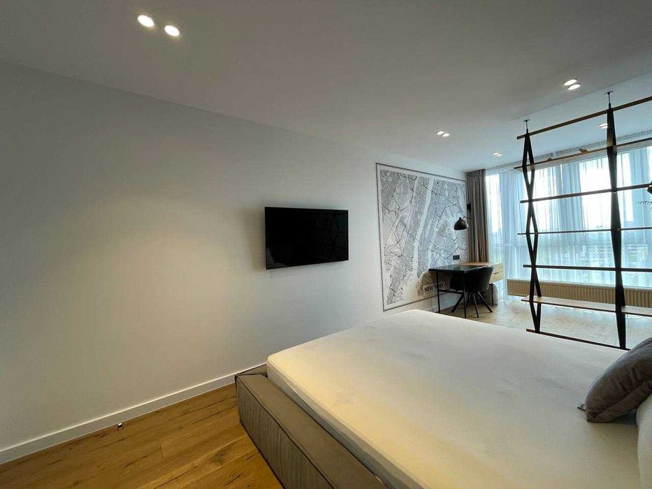 Героїв УПА 73в. Студія+спальня. Гардероб.  60м.кв.  Підземний паркінг!