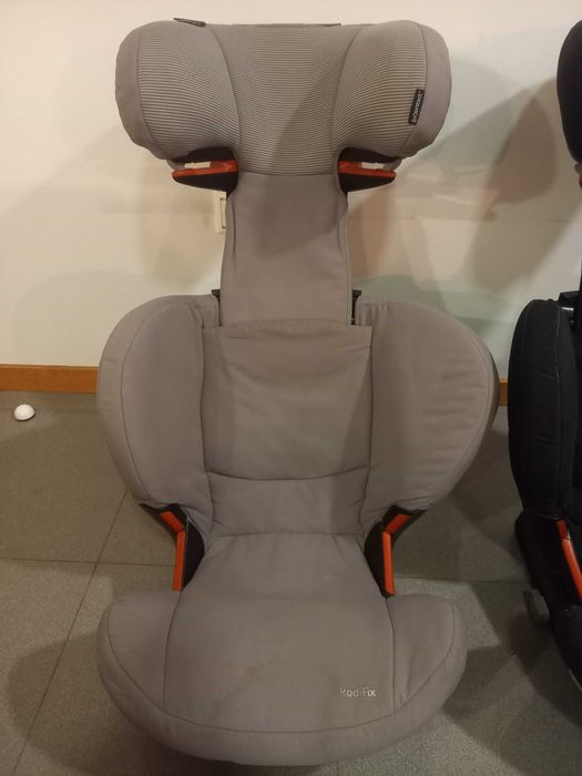 Cadeira Automóvel Criança BEBECONFORT Rodifix Airprotect (15 a 36 kg)