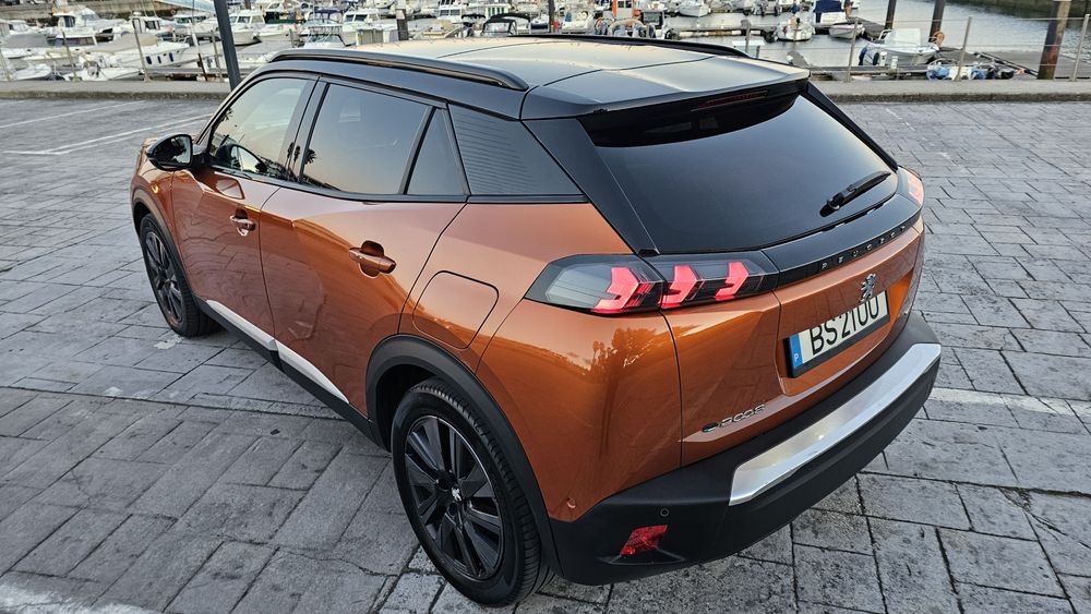 Peugeot e-2008 GT Line 50kw TECTO PANORÂMICO