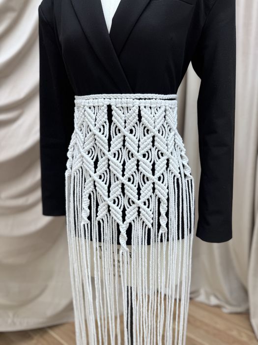 Біла припинда. Пояс макраме