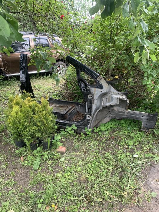 Четверть передняя правая нисан  лиф 2012 год