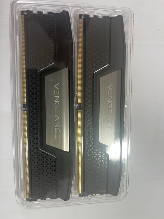 Kit de memória VENGEANCE DDR5 64GB (2x32GB) 6400MHz C32